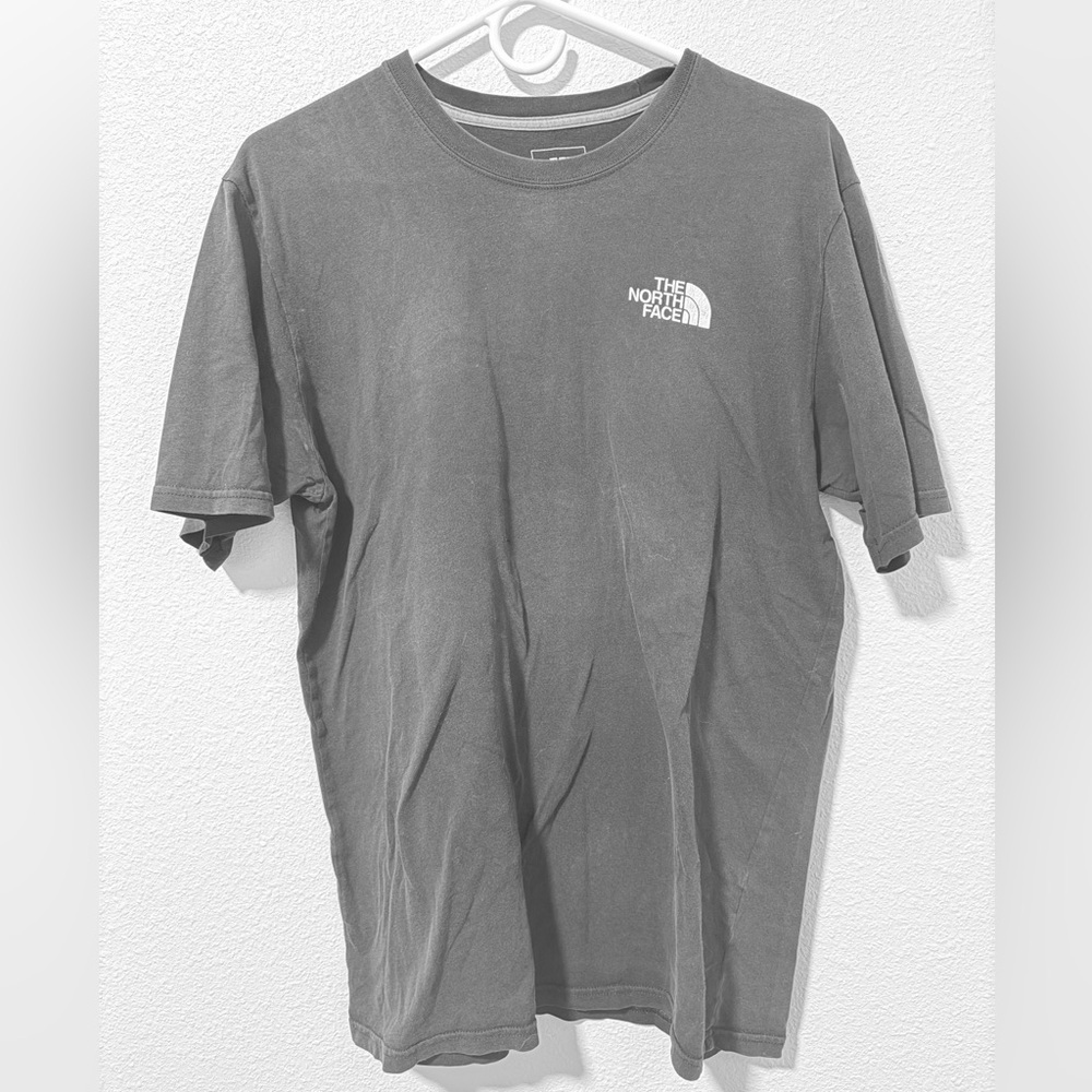 The North Face Men’s Medium Black Graphic T-Shirt 100% Cotton